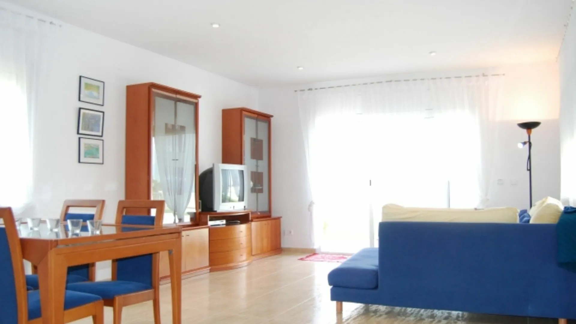 106149 Villa In Lloret De Mar의 연락처